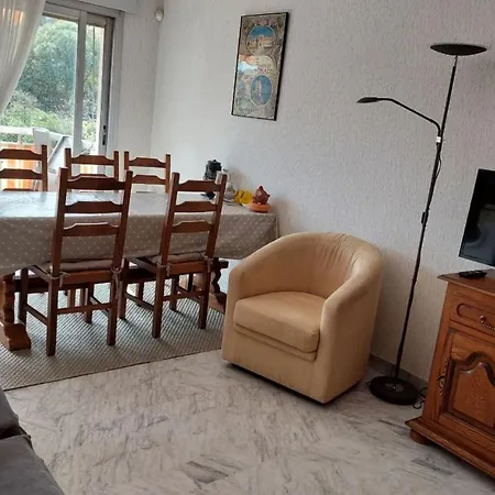 아파트 Avec Parking Et Balcon A By Weekome